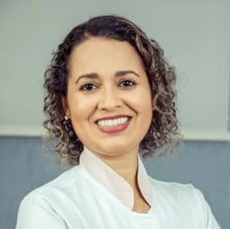 Dr. Ayşe Demir